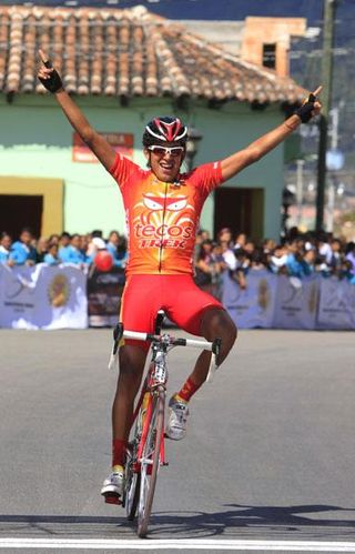 Bernardo Colex wins stage five.