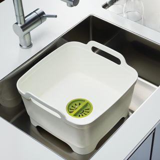 Joseph Joseph wash&drain washing up bowl