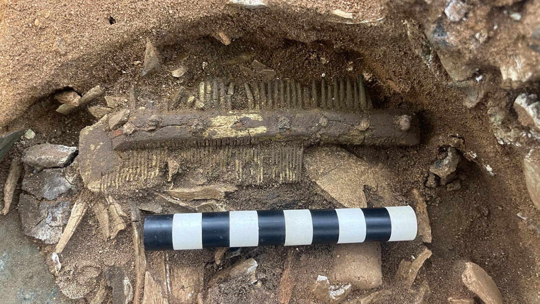 Bromeswell bucket micro-excavation