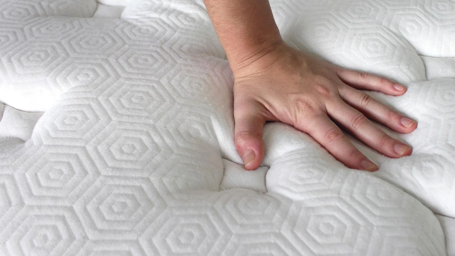 Bear Pro Hybrid mattress, close up of Cloud Pillow top (optional)