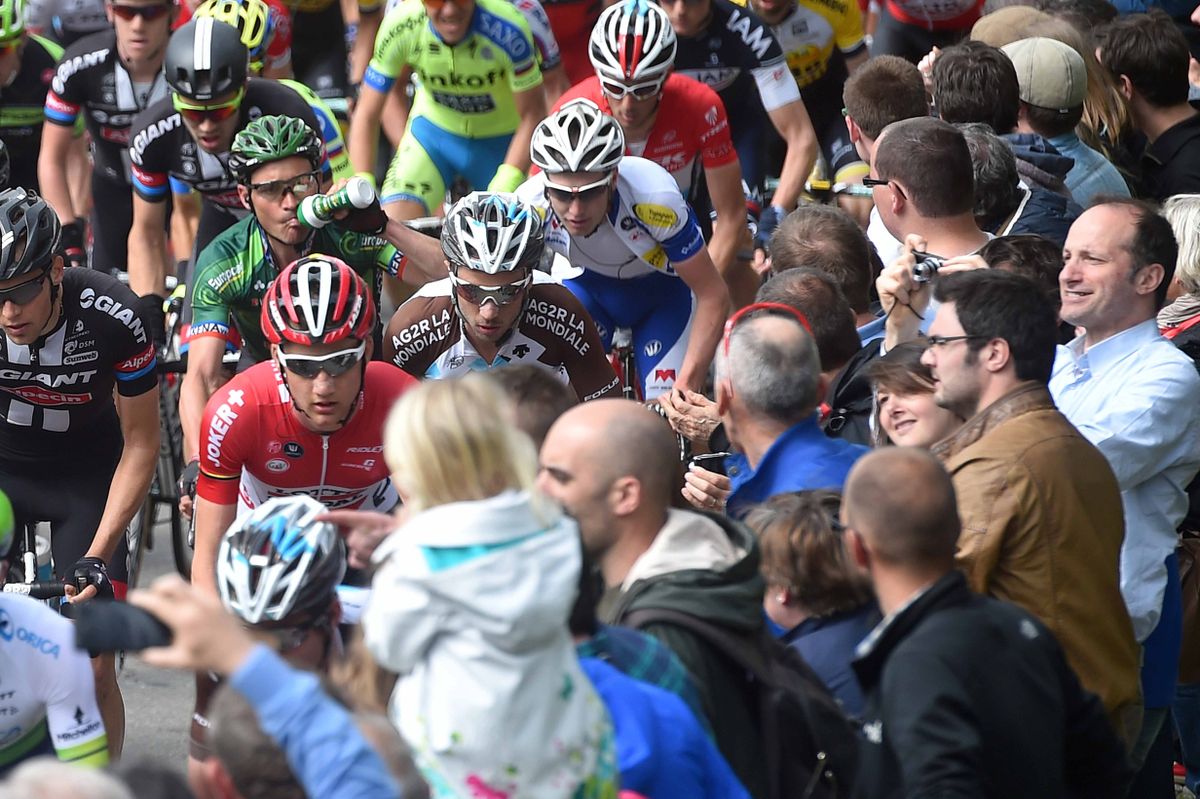 The peloton making its way up the C&ocirc;te de Stockeu
