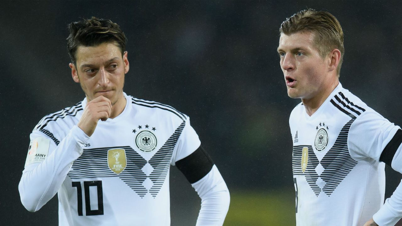 Mesut Ozil Toni Kroos Germany