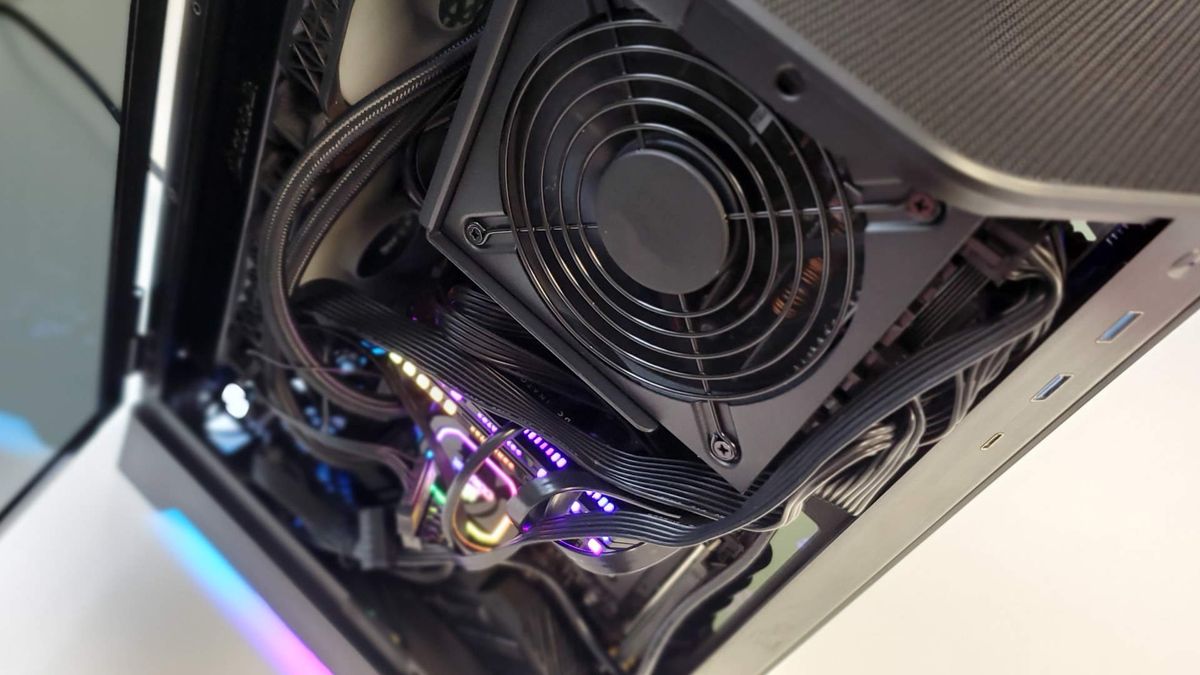 G.Skill Z5i PC case