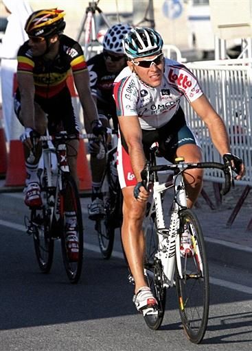 Philippe Gilbert (Lotto-Omega Pharma) rolls in as part of the shattered peloton