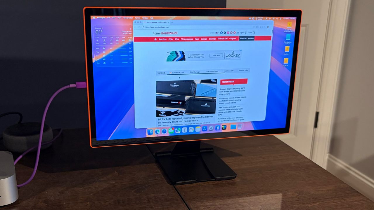 Espresso Lite 15 Review: An entry-level portable monitor with a splash of color