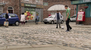Maria Connor is fuming at all the cars parked on Coronation Street