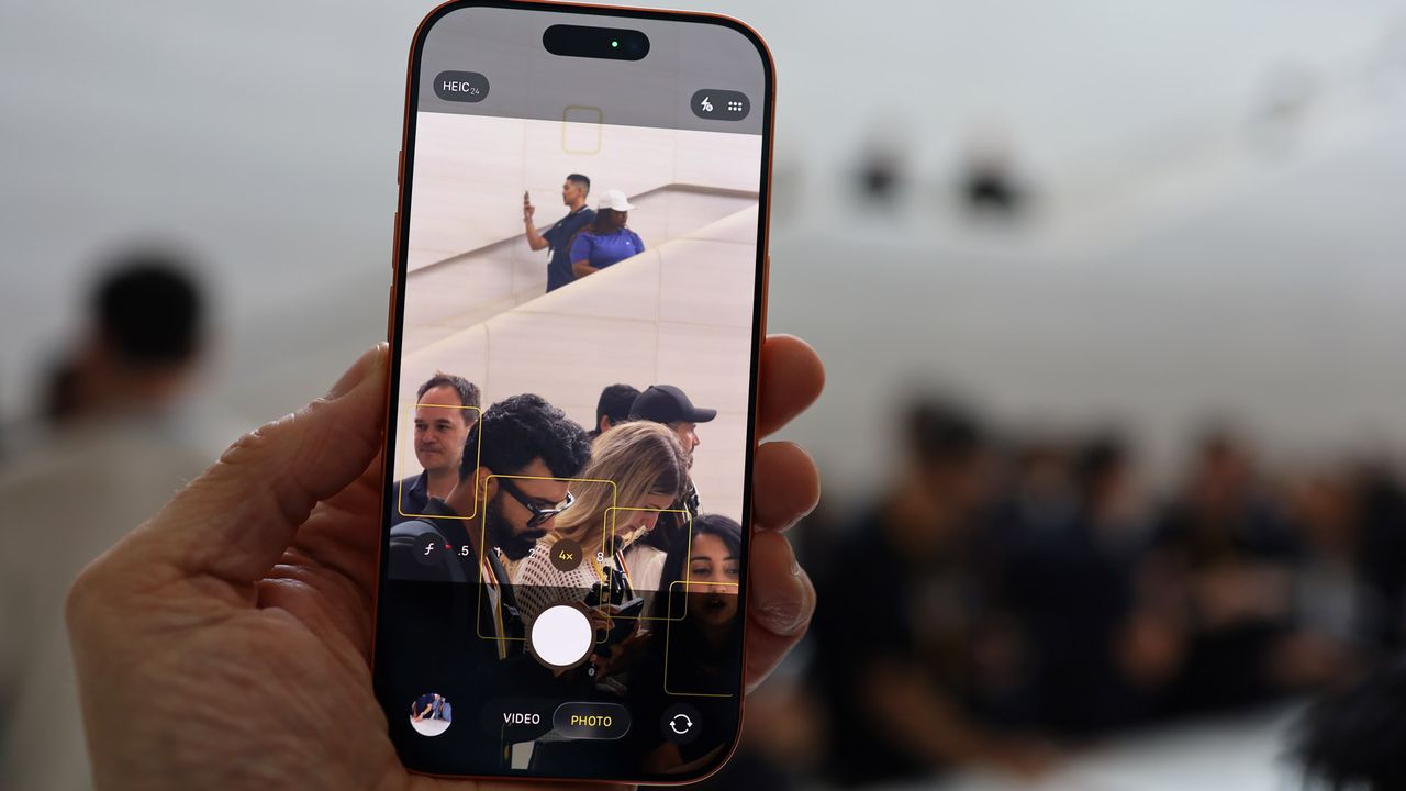 Apple iPhone 17 Pro HANDS ON