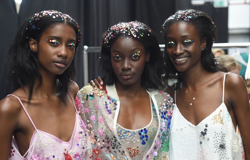 7 Photos That Will Convince You to Try Confetti Hair This NYE