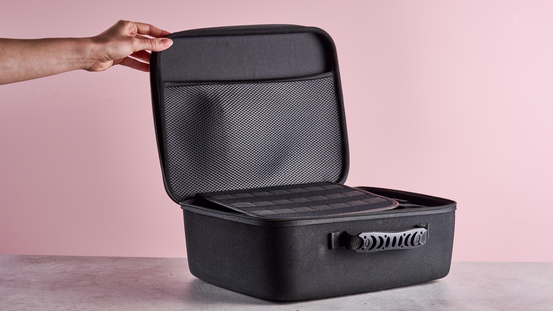 Net compartment on the Nacon Storage Case for Nintendo Switch 2