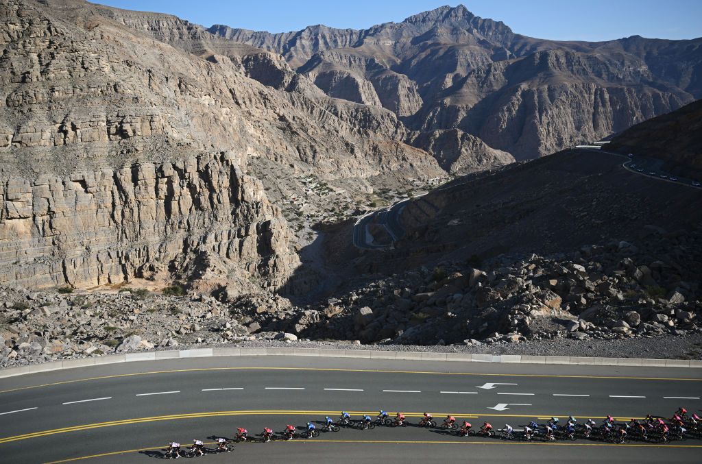 JEBEL JAIS UNITED ARAB EMIRATES FEBRUARY 19 A general view of the peloton passing through a landscape during the 7th UAE Tour 2025 Stage 3 a 181km stage from Ras al Khaimah to Jebel Jais 1490m UCIWWT on February 19 2025 in Jebel Jais United Arab Emirates Photo by Dario BelingheriGetty Images