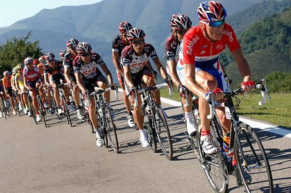 Koos Moerenhout (Rabobank) wears his new Dutch champion's kit at the front of the bunch