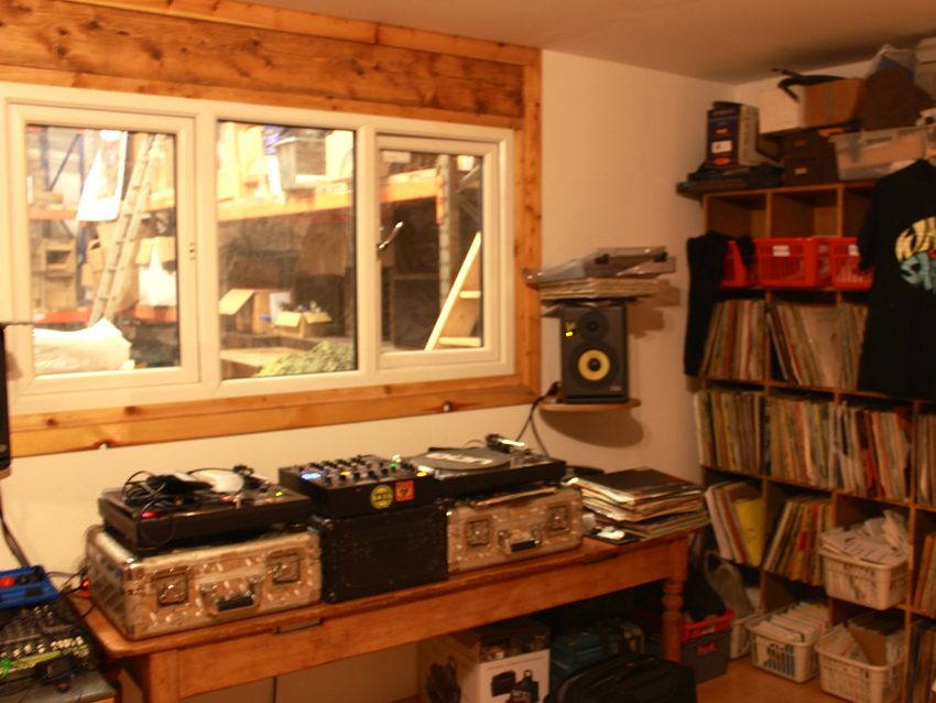 Decks room