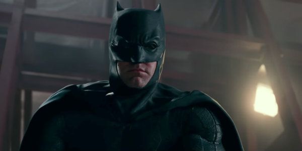 Why The Arrow-verse Crossover Won't Feature Batman In Gotham City ...