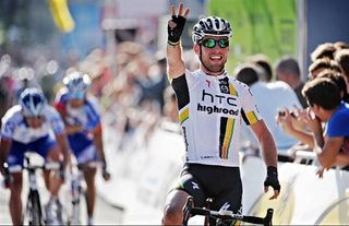 Mark Cavendish (HTC-Highroad) wins