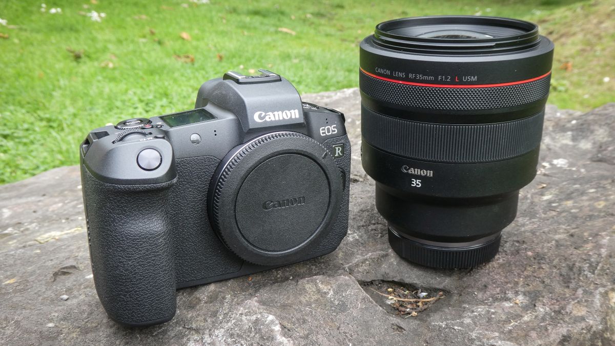 Canon RF 35mm f/1.2L mockup