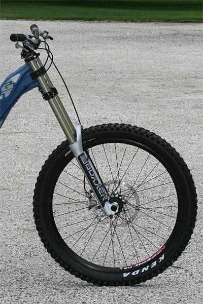 Rock Shox's venerable Boxxer is a proven performer that is surprisingly lightweight.