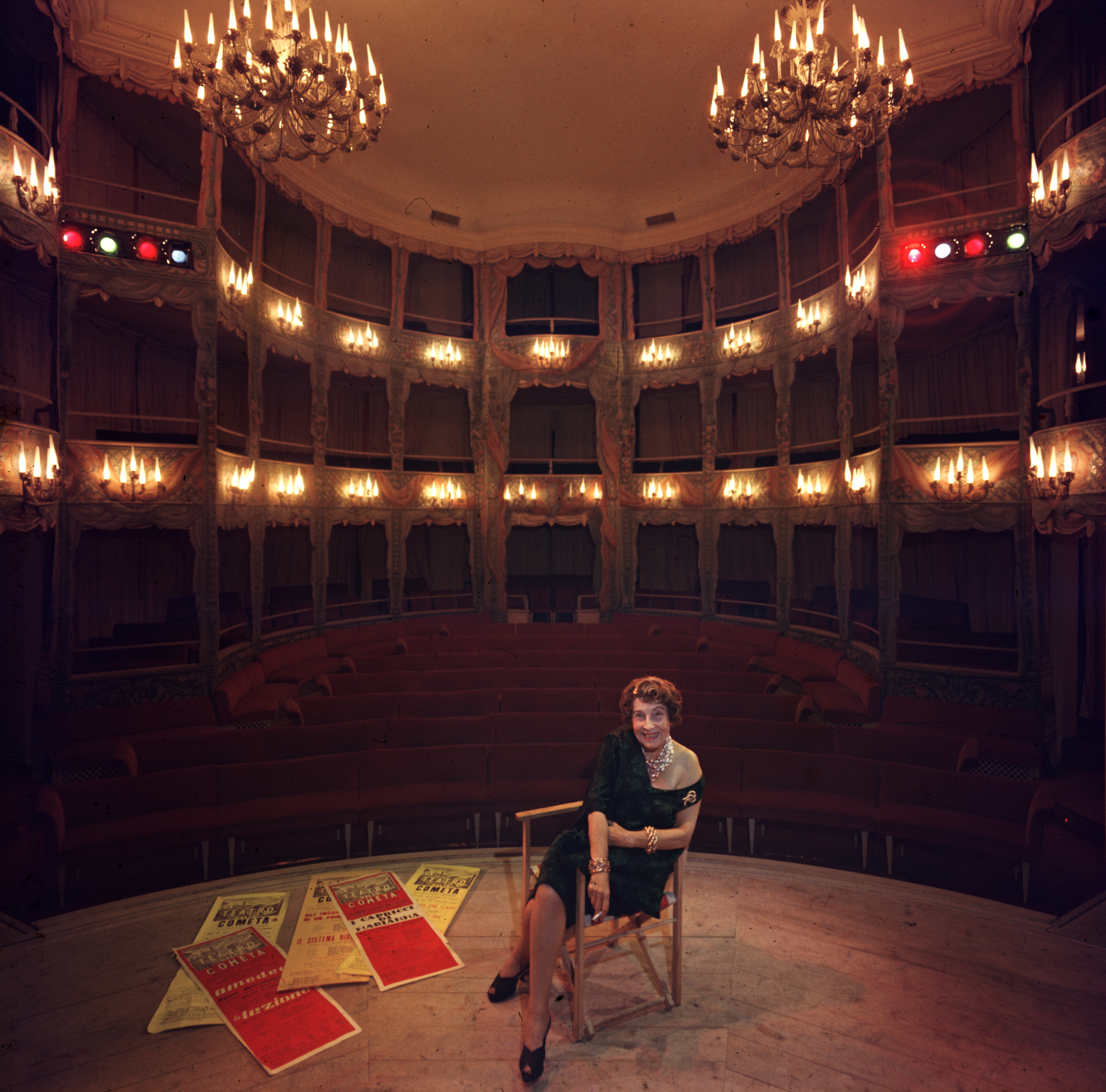 Mim&amp;igrave; Pecci Blunt on stage at the Teatro Della Cometa &amp;ndash; Rome, 1960 Photo by Slim Aarons_Getty Images (1)