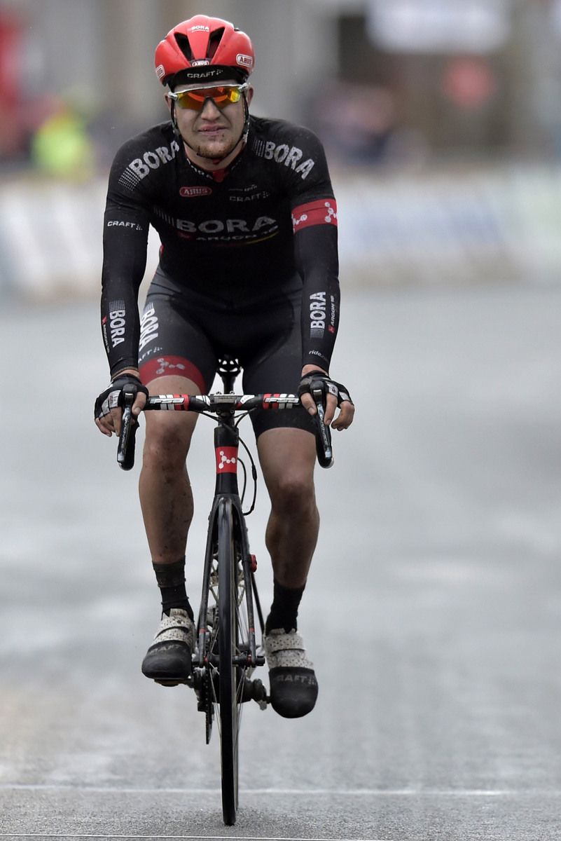 Scott Thwaites (Bora-Argon 18) finishes second