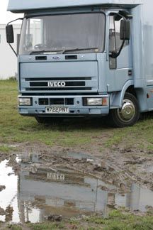 mud-horsebox.jpg