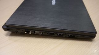 Zoostorm Touchscreen Laptop 7270-9013 ports 2