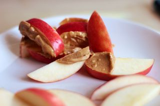What to eat after a workout: Apple and peanut butter