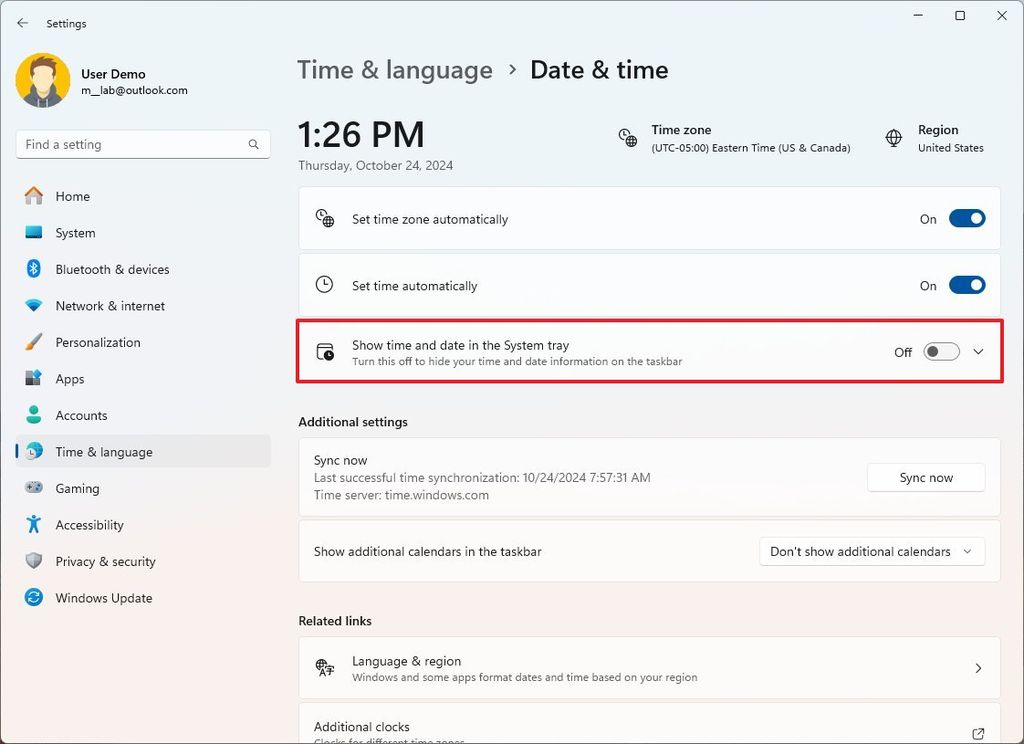 Show time and date in the System tray