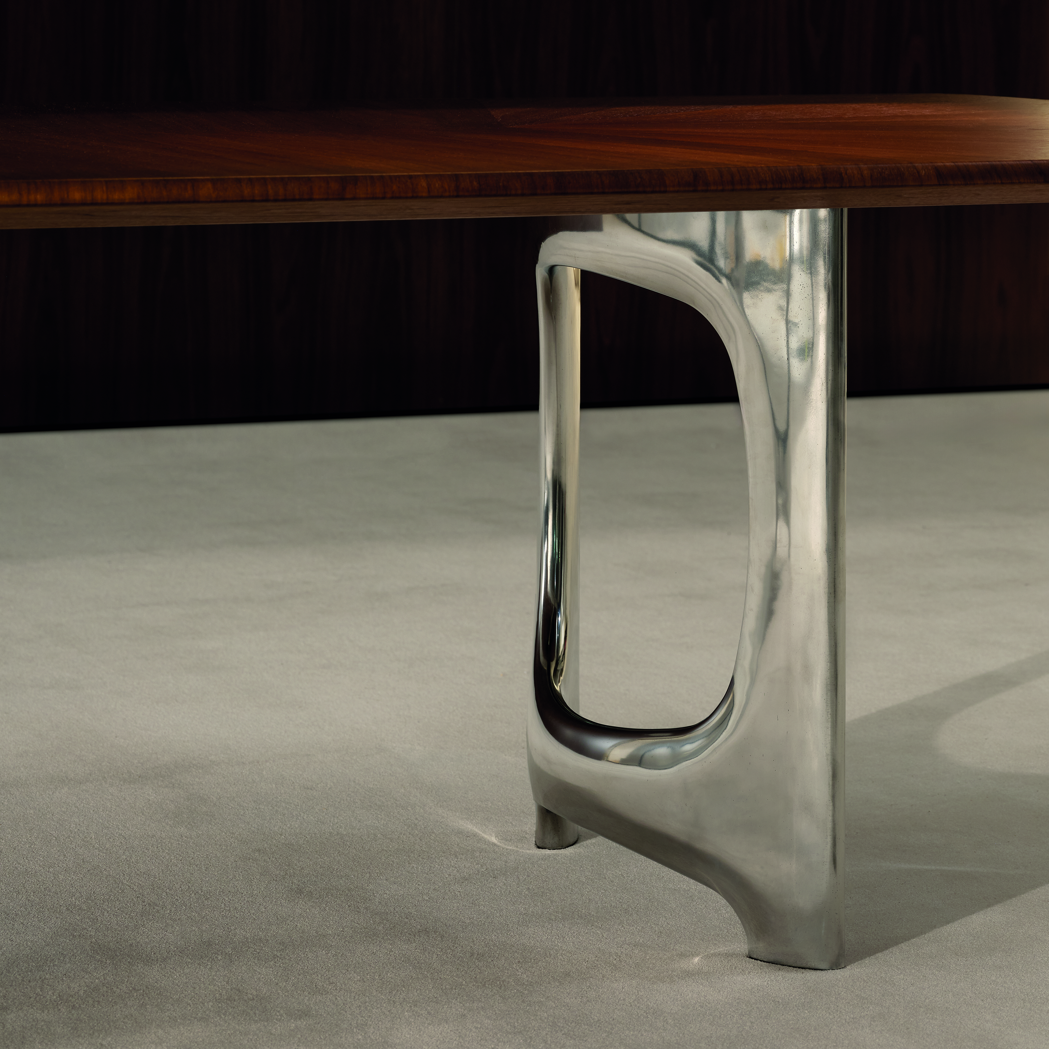 Minotti Blaine table by Hannes Peer