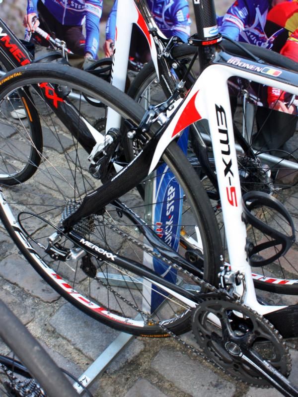 The fat seat stays on Tom Boonen's (Quick Step) Eddy Merckx is a strong contrast relative to the spindly used by many manufacturers today.