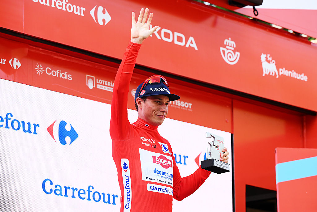 Jasper Philipsen red jersey