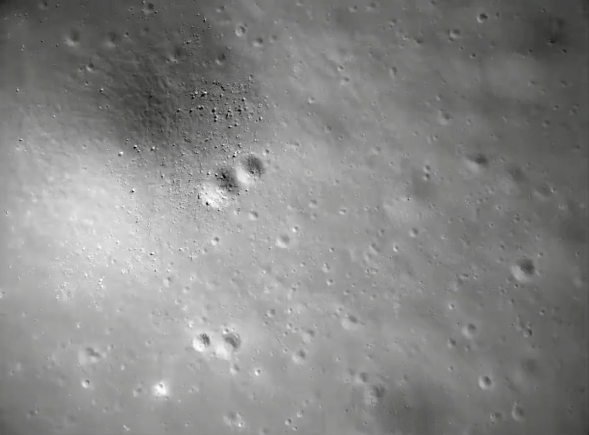China's Chang'e 5 moon lander captures these views of its descent to the lunar surface on Dec. 1, 2020.
