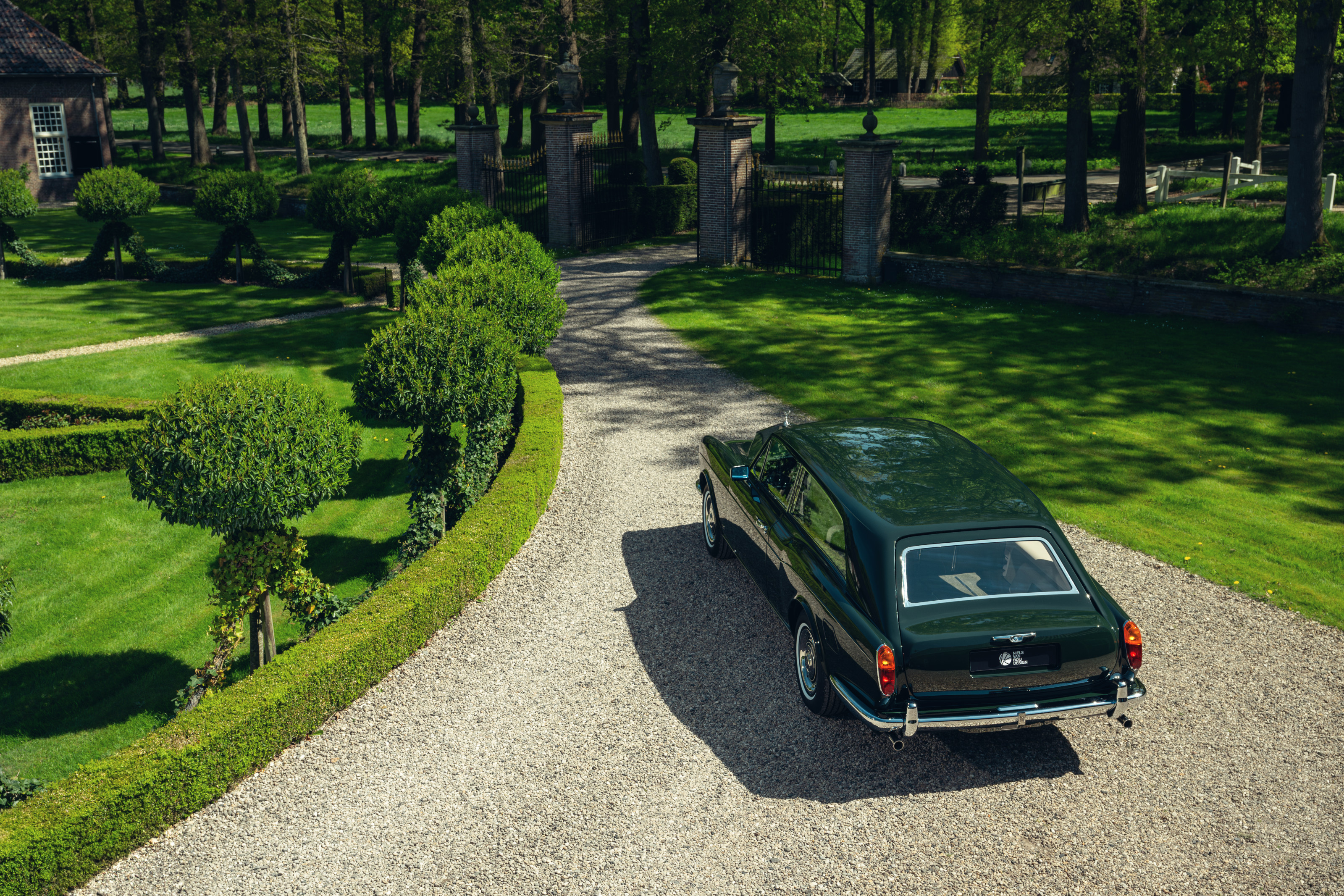 Rolls-Royce Corniche Shooting Brake by Niels van Roij Design