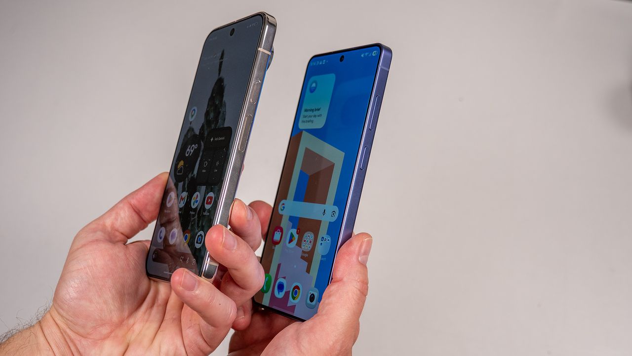 Comparing the white Google Pixel 10 Pro XL with the blue Samsung Galaxy S26 Ultra