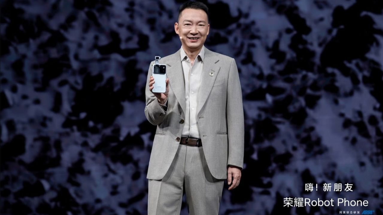  Honor's Robot Phone is finally here: ARRI partnership, Agile Gimbal spotlight a new future 