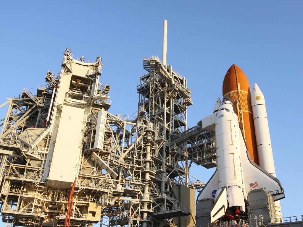 space shuttle endeavour first launch