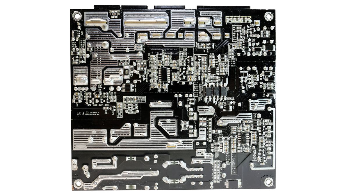 Gigabyte UD750GM