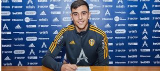 Diogo Monteiro signing for Leeds