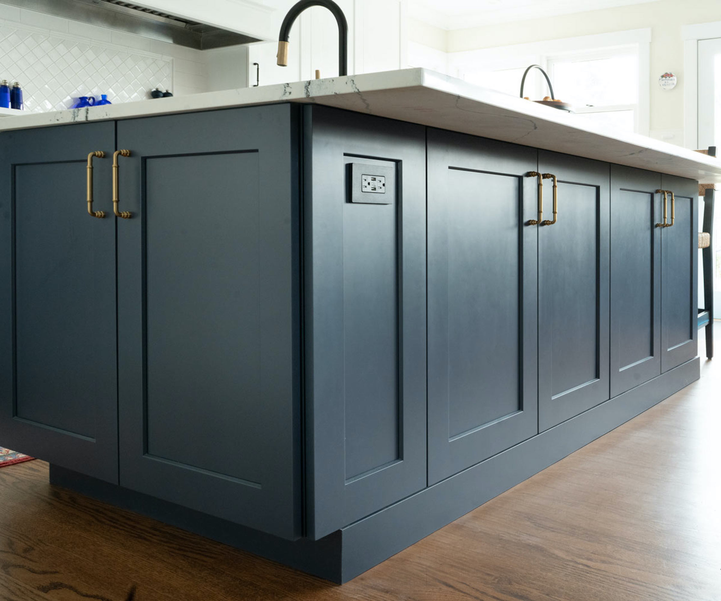 close up of island with socket on the corner