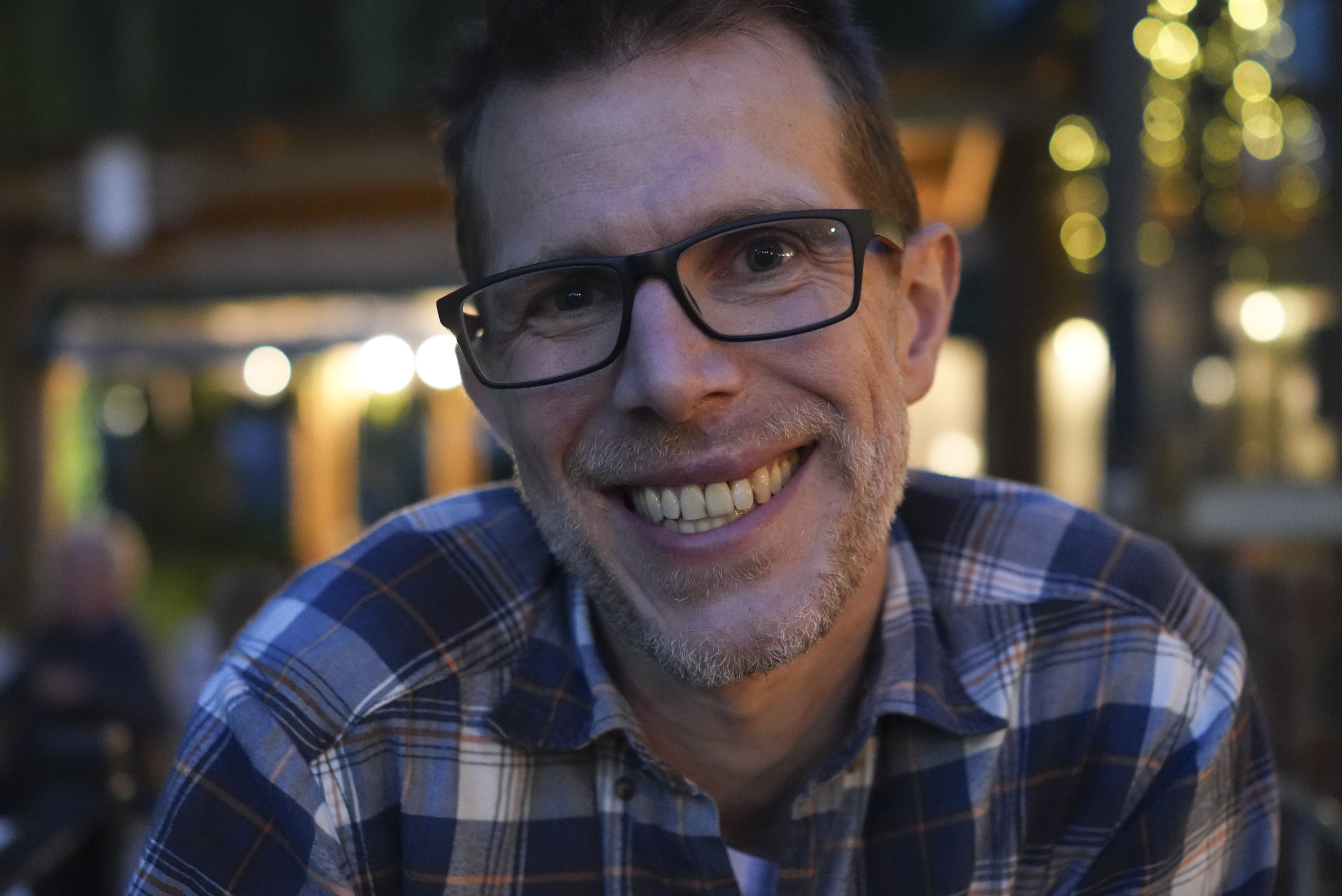 Sony RX1R III sample gallery: portrait at night