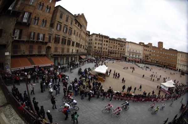 Siena's famous Piazza del Campo.