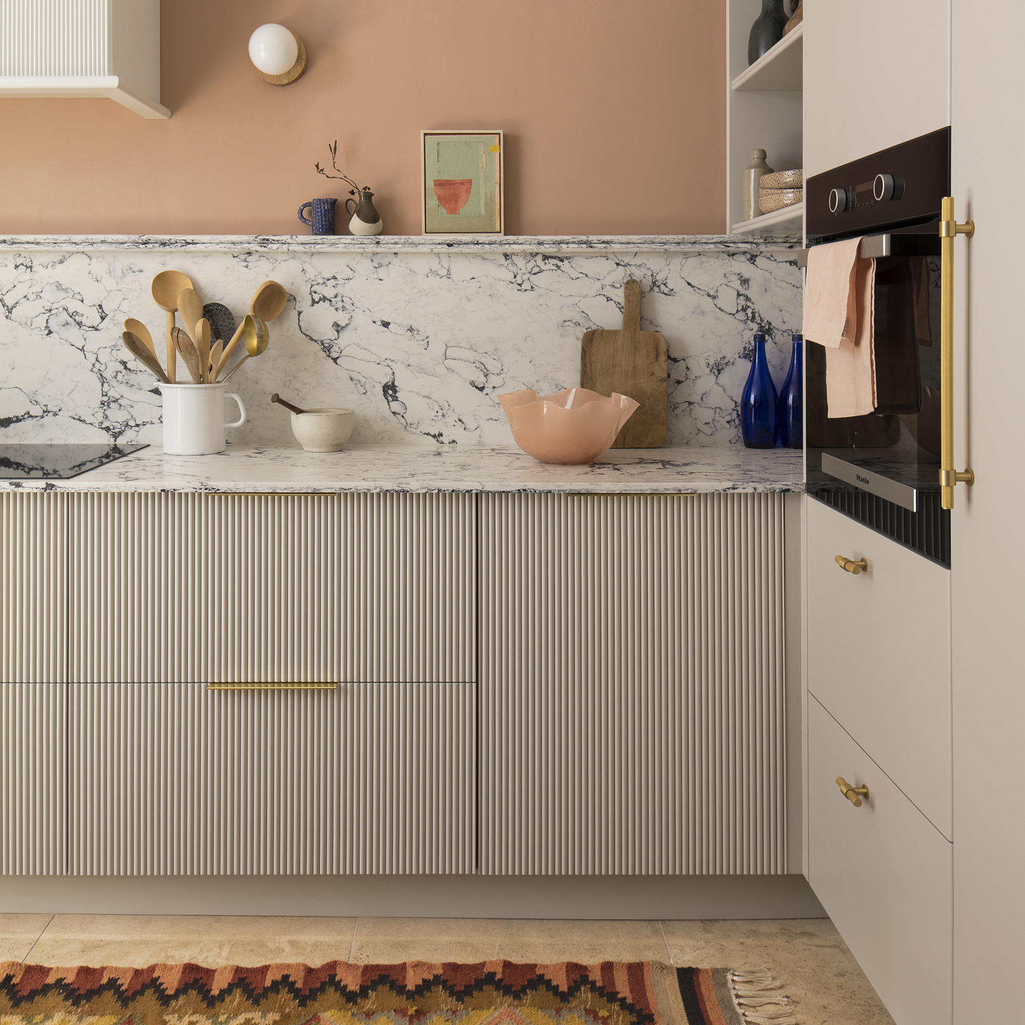 The REVEAL of our Black White and Gold Kitchen - Swoon Worthy