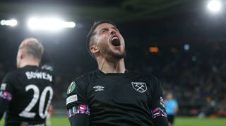 Pablo Fornals of West Ham United celebrates after scoring his team's goal during the UEFA Europa Conference League semi-final second leg match between AZ Alkmaar and West Ham United at the AFAS Stadion on May 18, 2023 in Alkmaar, Netherlands.