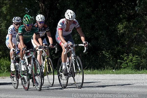 Jonathan Thire, Jean Marc Bideau, Arashiro and Anthony Geslin ride in the break.