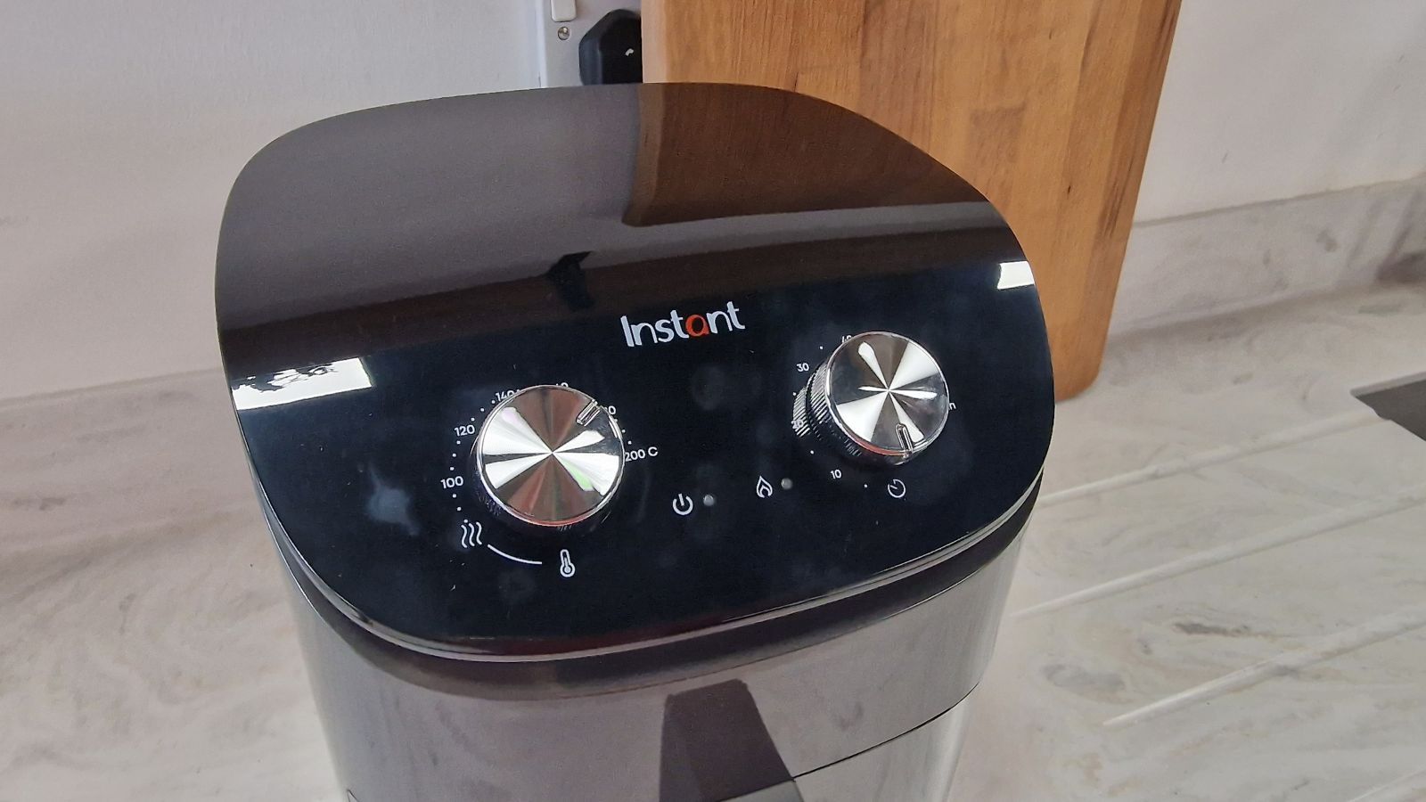 Instant Compact 3.8L Air Fryer