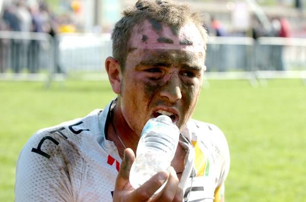 John Degenkolb (HTC-Highroad) shows a bit of the French countryside on his face.