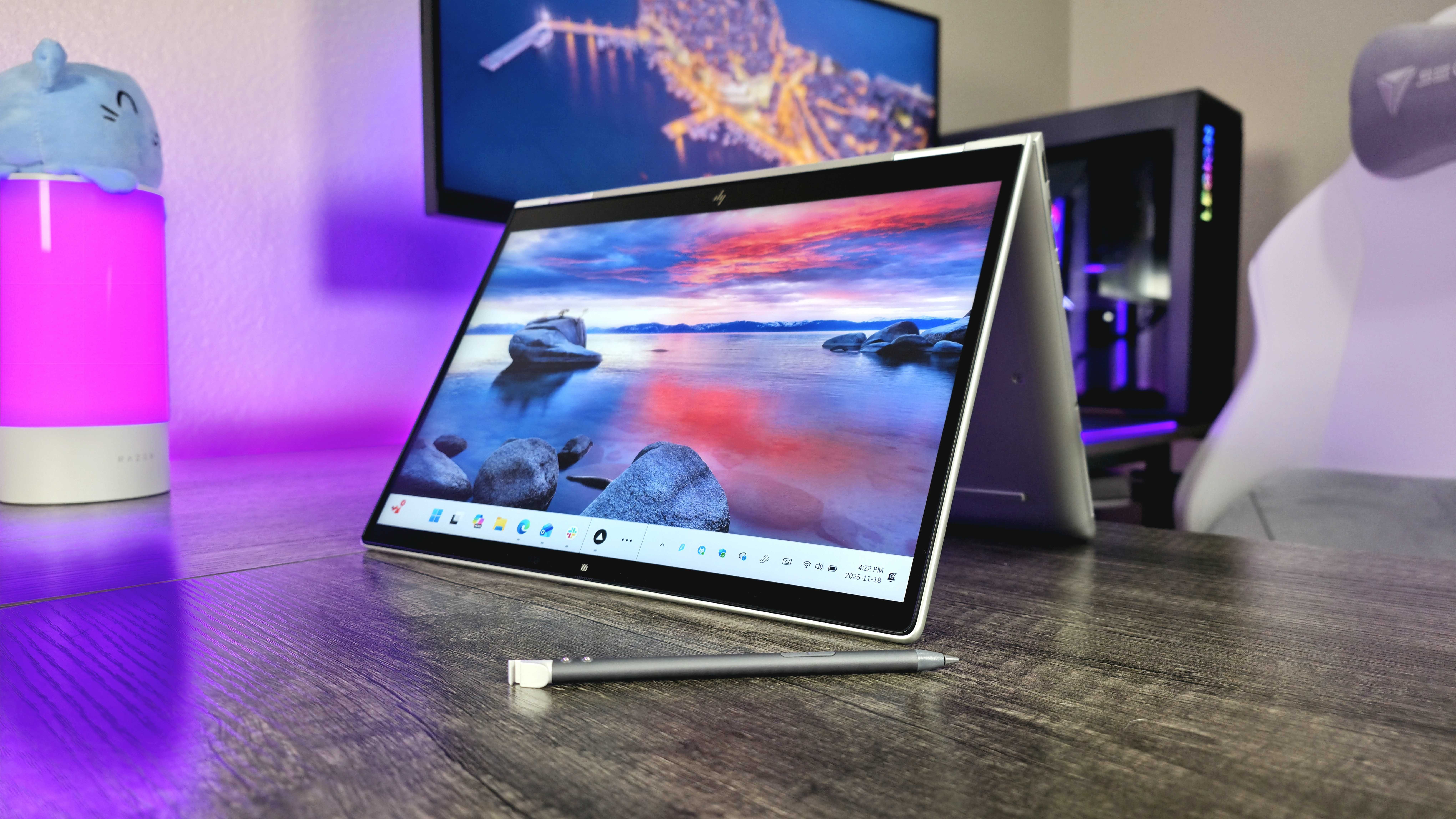 Image of the HP EliteBook 8 Flip 13 (G1i) laptop.