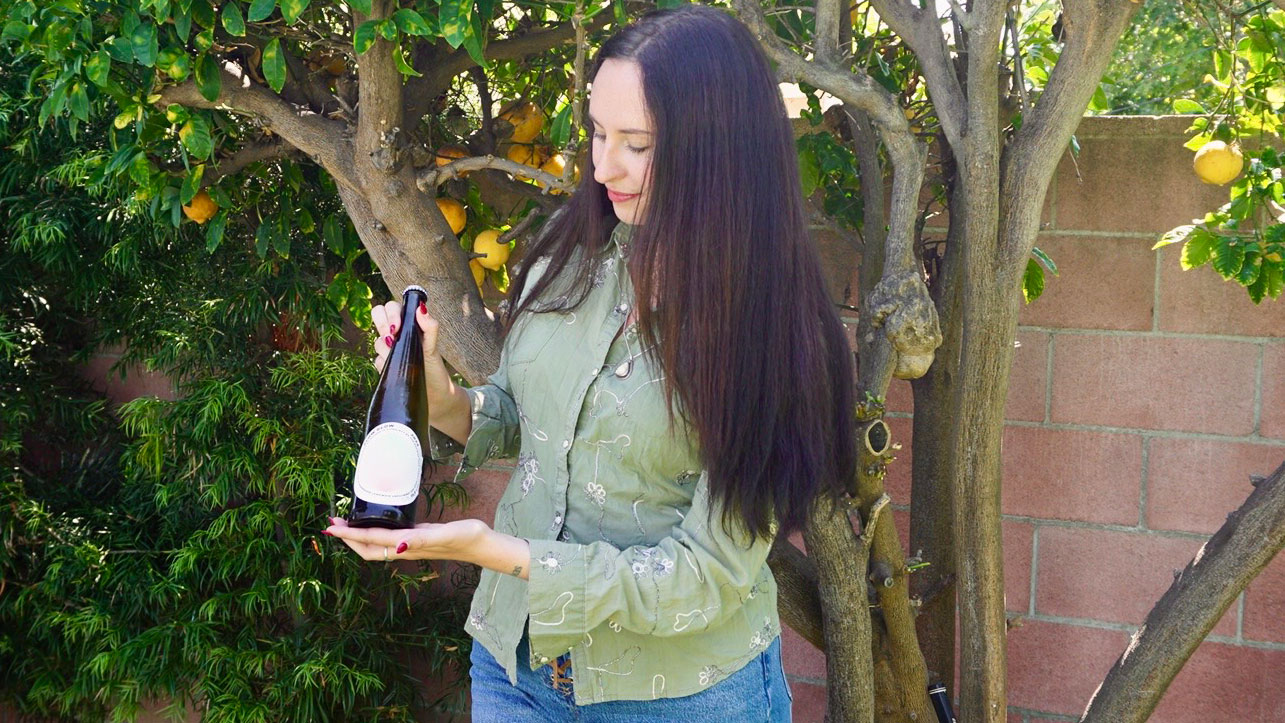 Delaney Seven and bottle of wine &amp;ndash; Under 30s Wine Trade Sips