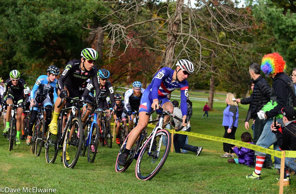 Jeremy Powers (Aspire Racing) leading the pro men at Ellison Park