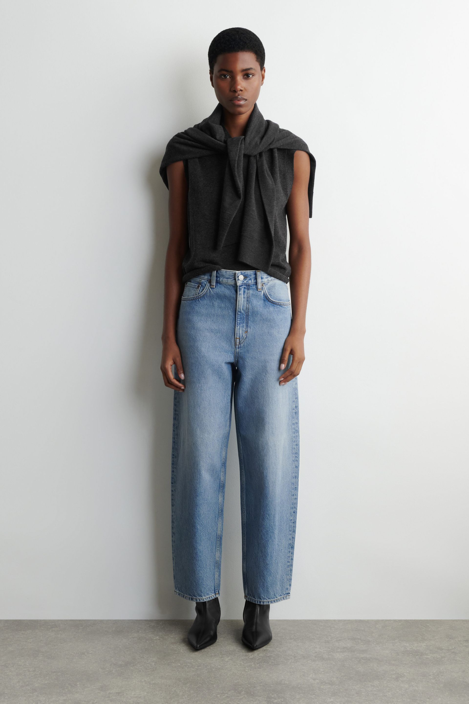 Arch Tapered Jeans