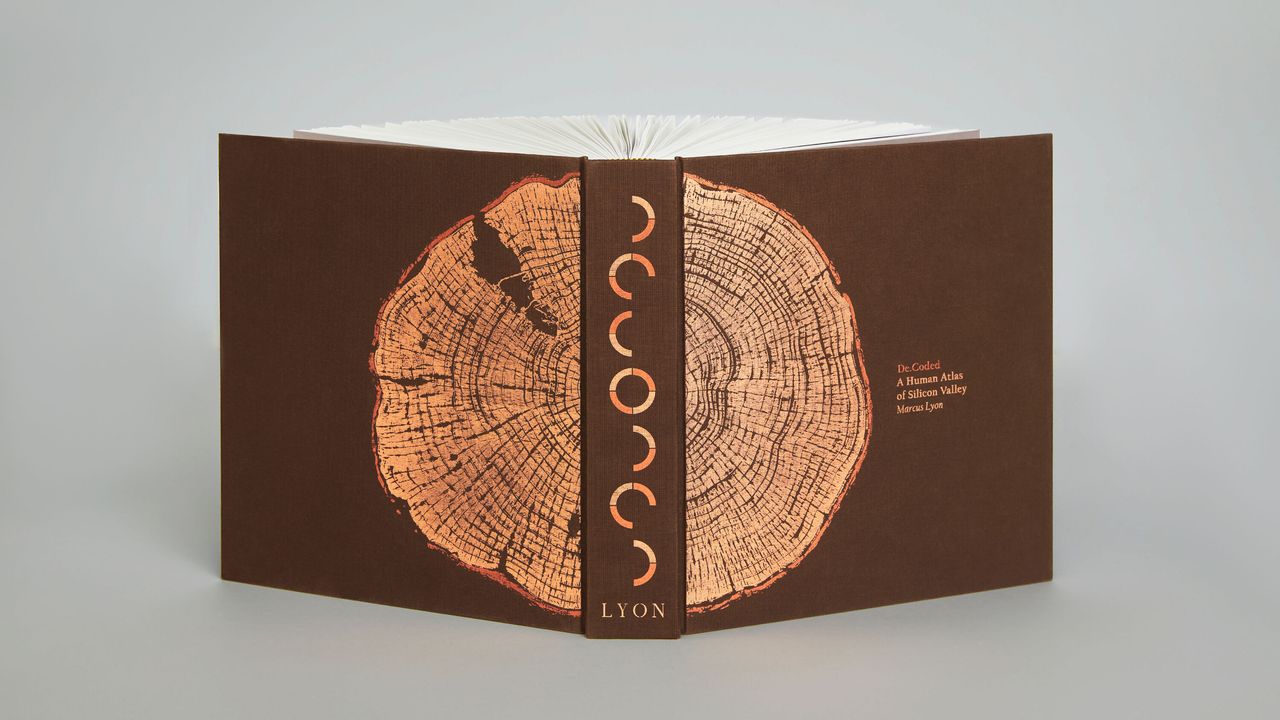 De.Coded by Studio Sutherl&amp;
