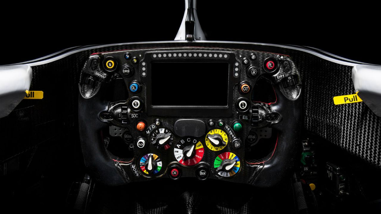 Alfa Romeo Sauber F1 car launch C37 2018